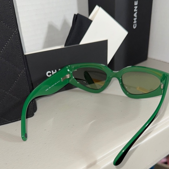 Chanel Green BLACK NEW AUTHENTIC RARE Sunglasses - Picture 4 of 7